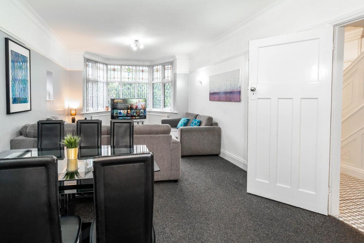 5 Bedroom House - 11 Guests - Garden - Wifi - Smart Tv - Top Rated - Large Driveway 4 Multiple Vehicles - Perfect For Contractors Birmingam Exterior foto