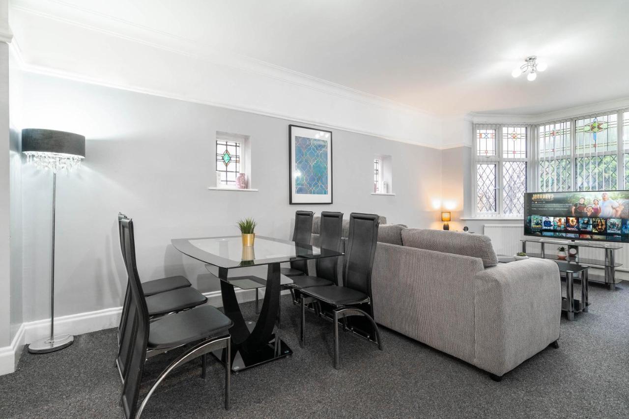 5 Bedroom House - 11 Guests - Garden - Wifi - Smart Tv - Top Rated - Large Driveway 4 Multiple Vehicles - Perfect For Contractors Birmingam Exterior foto